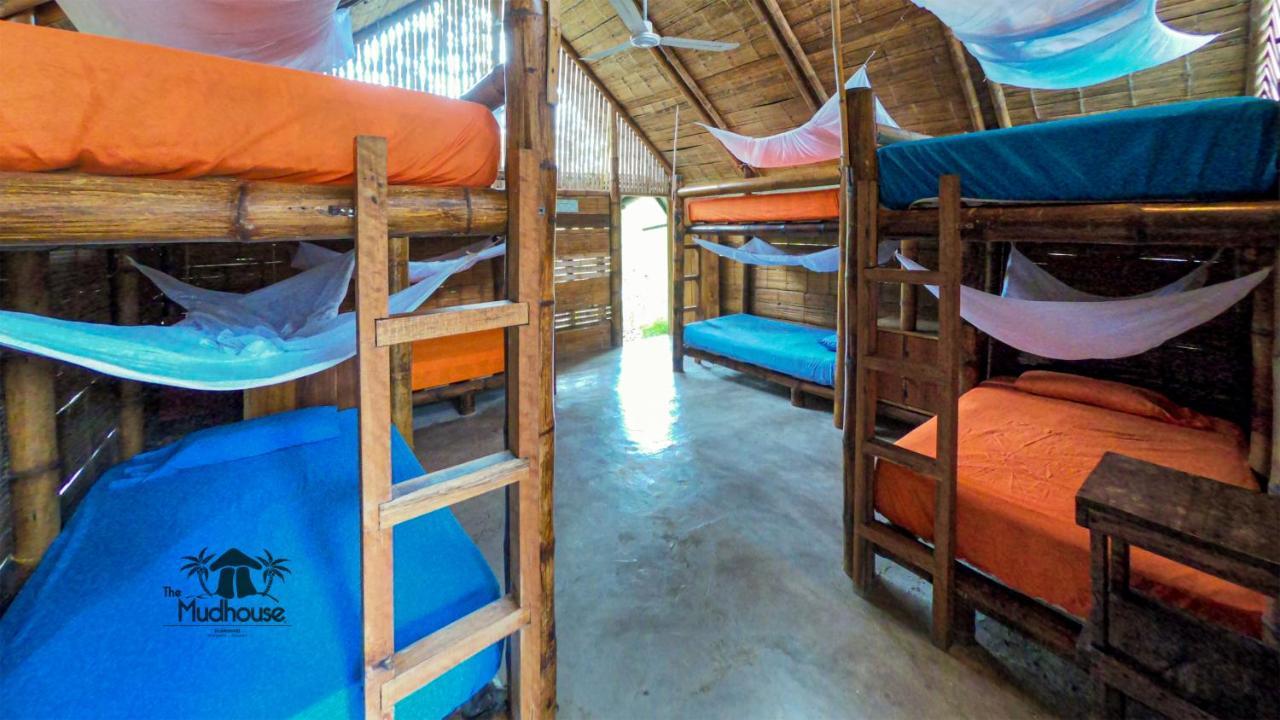 The Mudhouse Hostel Mompiche Exterior photo