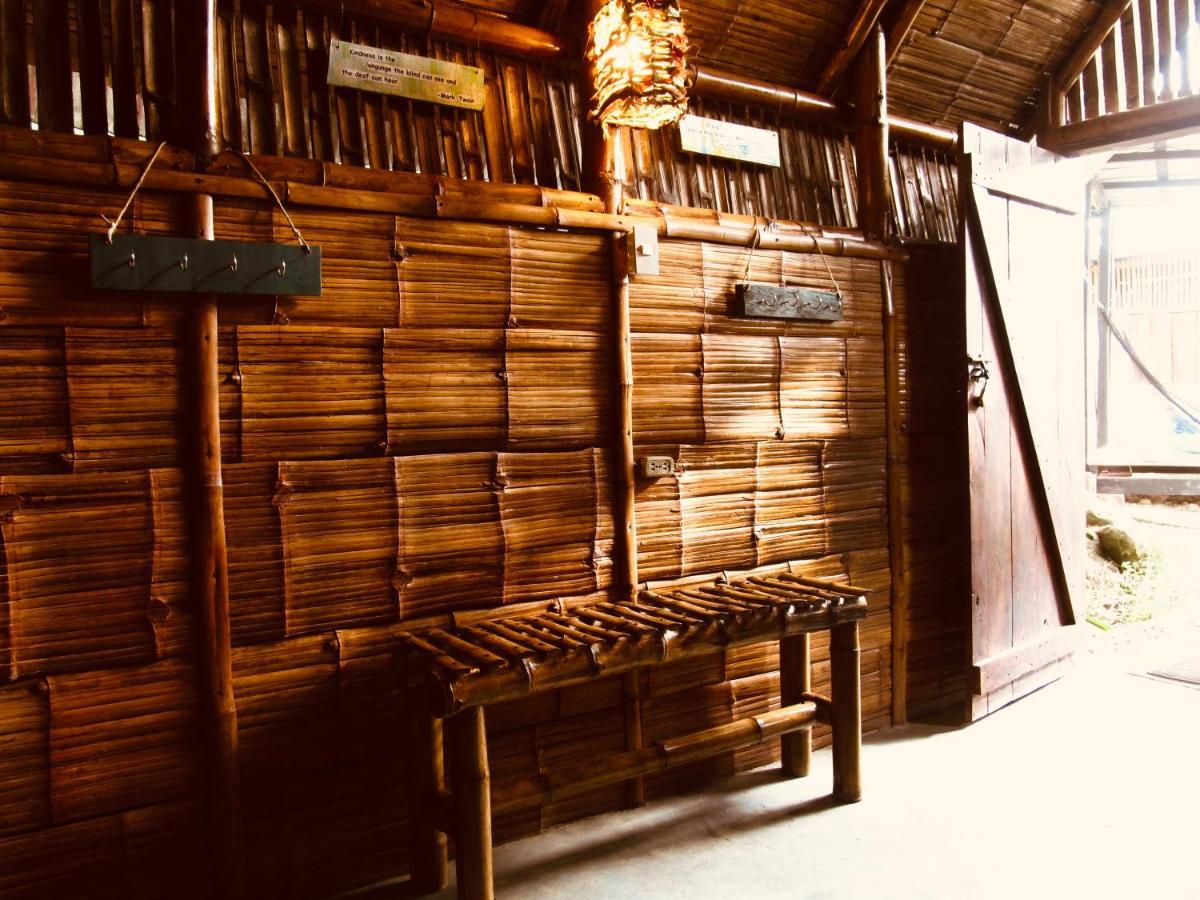 The Mudhouse Hostel Mompiche Exterior photo