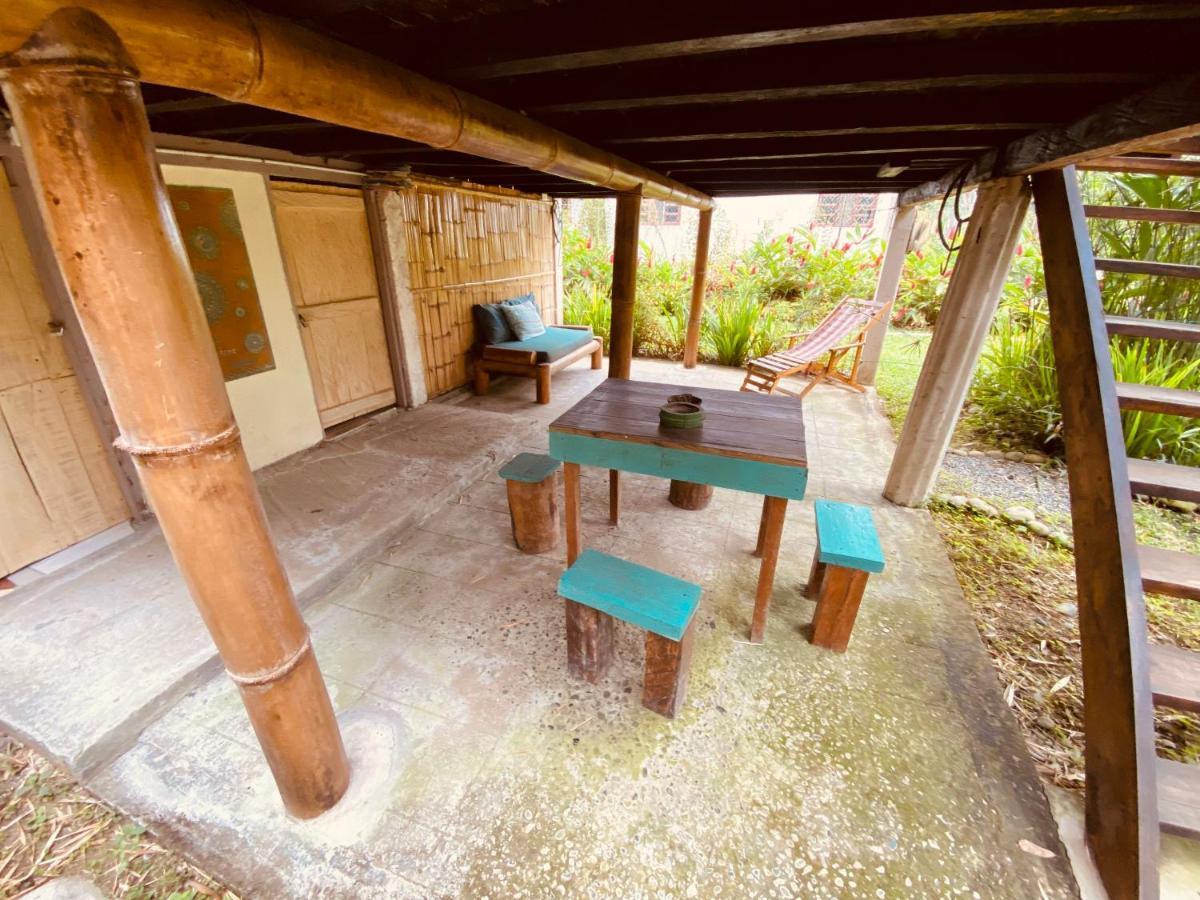 The Mudhouse Hostel Mompiche Exterior photo